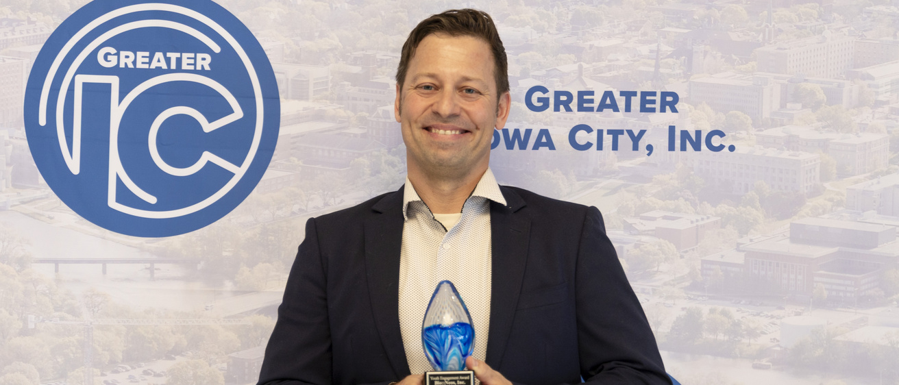 Steve Davis received Toast to Business Award